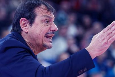 'Avrupa'nın en kötü koçu' Ergin Ataman'dan maç sonu olay sözler: Yumruklarımı kazanınca görürsünüz