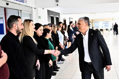 Başkan Uysal personelle bayramlaştı