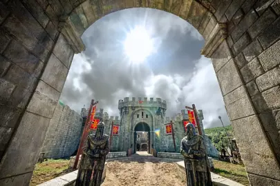 Bayramda nereye gidilir diyenlere müjde! Bozdağ Film Platoları'nda tarih ve eğlence bir arada