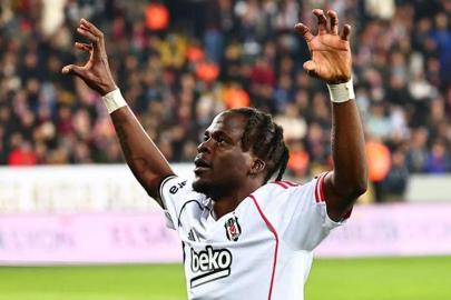 Beşiktaşlı Olaitan: Hocamıza teşekkür ediyorum, bana güveniyor