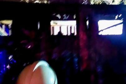 Bodrum’da 3 konteyner alev alev yandı