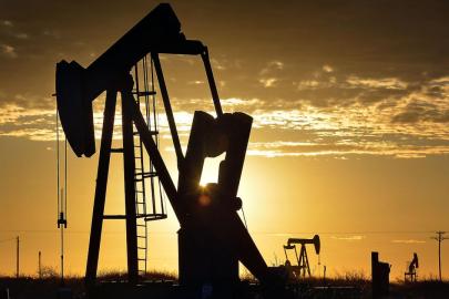 Brent petrolün vadeli varil fiyatı 113 doları geçti