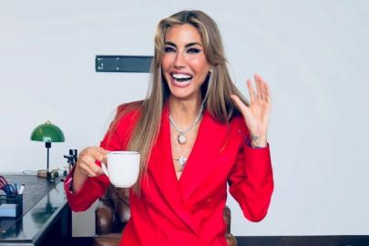 Çağla Şıkel lüks harcamalara karşı: Köpek gibi çalışıyorum