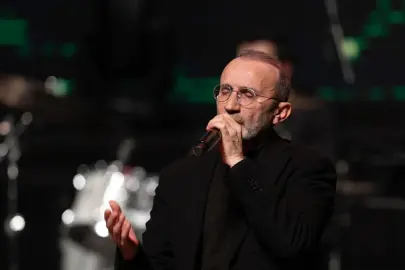 Cumhurbaşkanlığı Külliyesi'nde ramazan maneviyatı! Eşref Ziya ve Ömer Karaoğlu'ndan performans...