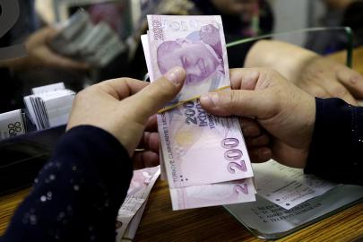 Emeklilerin bayram ikramiye ödemeleri bugün tamamlanacak