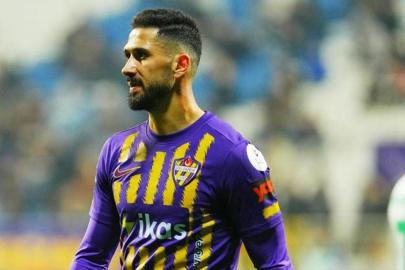 Emre Akbaba şoku: Fibula kemiği kırıldı