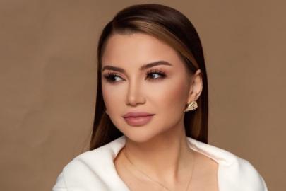 Esra Ezmeci'den başörtülü pozlar! Yorum yağdı