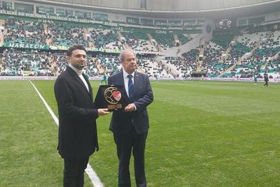 Fenerbahçe, Bursaspor ve Fatih Tekke'ye fair play ödülleri takdim edildi