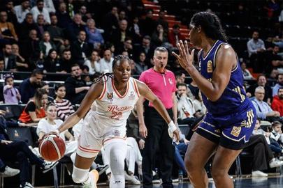 Fenerbahçe Opet deplasmanda kazandı! Adını finale yazdırdı