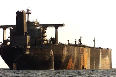 İran: Basra Körfezinde ABDye ait varlıklardan biri olan petrol tankerini vurduk