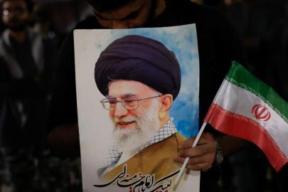 İran'da Hamaney'in ölümü sonrası geçiş süreci nasıl olacak?