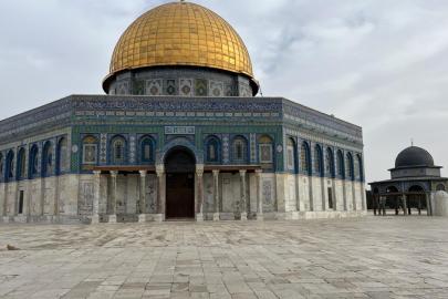 İsrail, İran ile savaş bahanesiyle Mescidi Aksa ve Haremi İbrahim'i kapalı tutmaya devam ediyor