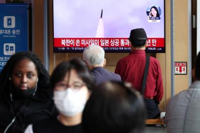 Japonya, iki üssüne ilk kez uzun menzilli füzeler konuşlandırdı