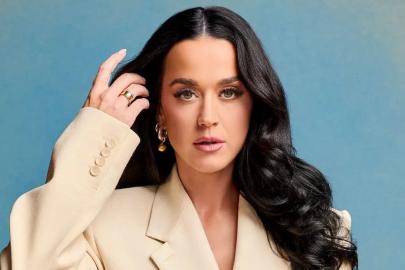 Katy Perry'nin yeni klip çekimi! Kendini yaktı