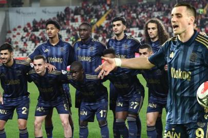 Kerem Aktürkoğlu'ndan tepki! Oyundan alınmasına sinilendi