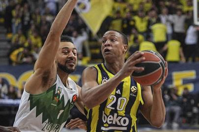 Lider EuroLeague'de cepten yemeye devam... Fenerbahçe Beko - Zalgiris Kaunas maç sonucu 82-92