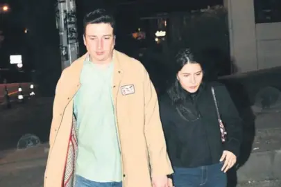 Lise arkadaşına aşık oldu!