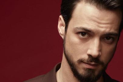 Mert Yazıcıoğlu'nun yeni sevgilisi Zeynep Artukmac, Afra Saraçoğlu'nun arkadaşı çıktı