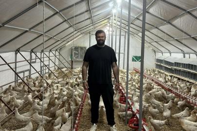 Otomobilini satıp hayali olan tavuk çiftliğini kurdu
