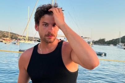 Oyuncu Mustafa Mert Koç'tan şaşırtan aşk itirafı: İlk aşkım yakın arkadaşımla evlendi