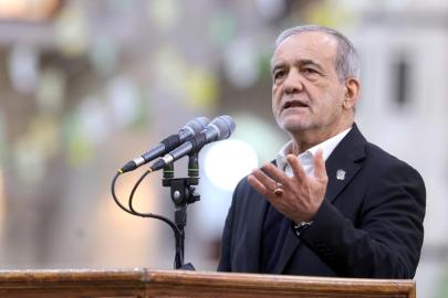 Pezeşkiyan: Hamaney'in intikamını almayı görev ve meşru bir hak olarak görüyoruz