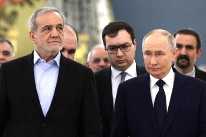 Putin, İran Cumhurbaşkanı Pezeşkiyan ile görüştü