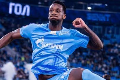 Rusya'ya Jhon Duran rüzgarı! Yine sahnede, golünü attı Zenit kazandı