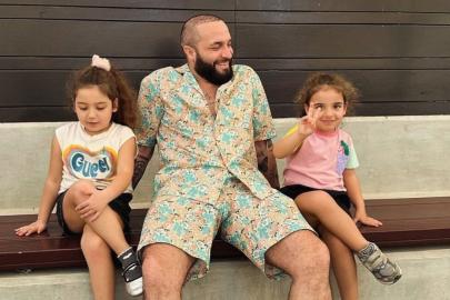 Şarkıcı Berkay kesenin ağzını açtı! Eşine 55 milyon TL'lik hediye aldı