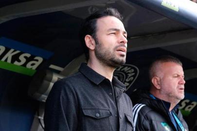 Selçuk İnan çılgına döndü: Maç bitmeden tüm herkesi soyunma odasına götürdü