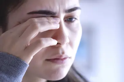 Sinsi ilerliyor, fark edilmezse körlüğe götürüyor! Eğer bu belirti varsa...