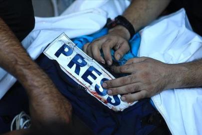 Soykırımcı İsrail ordusu bir gazeteciyi daha öldürdü