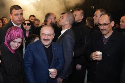 TBMM Sanayi Komisyonu Başkanı Varank, Ankara'da vatandaşlarla sahurda buluştu