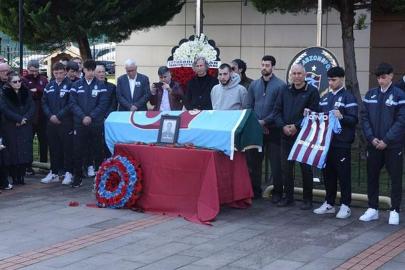 Trabzonspor'da Orhan Kaynak için tören düzenlendi