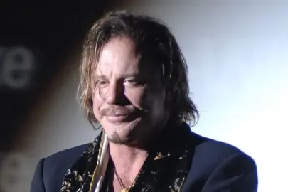 Ünlü oyuncu kirayı ödeyemedi evden atıldı