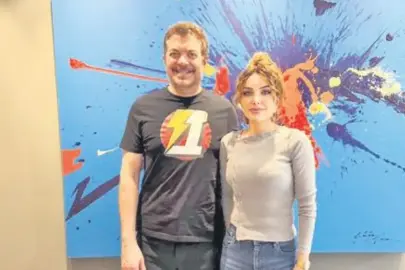 Yaşaroğlu sanat galerisini ziyaret etti