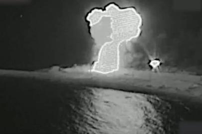 ABD, İran bayraklı gemiyi vurdu