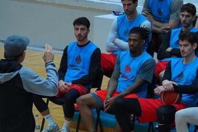 Aliağa Petkimspor’da yardımcı antrenörler de değişti