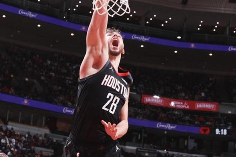 Alperen'li Rockets, Lakers'a mağlup oldu