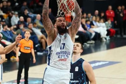 Anadolu Efes, sahasında fire vermedi | Anadolu Efes - Türk Telekom maç sonucu: 101 - 91