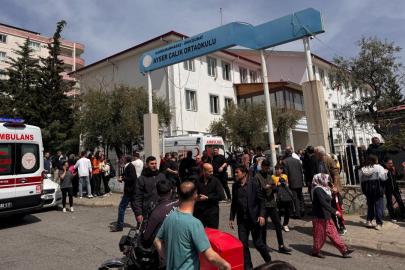 Bakan Çiftçi: Okul saldırısında 8'i öğrenci 9 kişi hayatını kaybetti