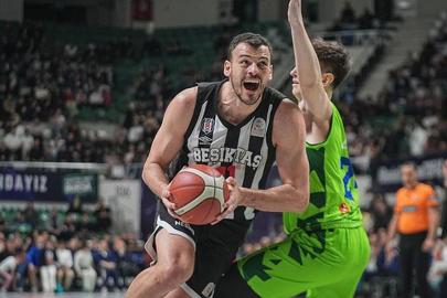 Beşiktaş deplasmanda TOFAŞ'ı rahat geçti