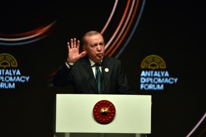 Cumhurbaşkanı Erdoğan: Dünya istikamet buhranı yaşıyor (2)