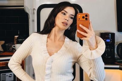 Direk dansı derslerine devam! Seray Kaya yeni video paylaştı