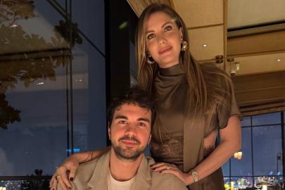 Eda Ece kızının yüzünü ilk kez gösterdi! Hayranları yorum yağdırdı