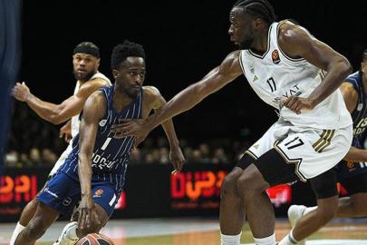 Efes'ten Dubai'ye play-in çalımı! 9 blok, 16 sayı fark... Dubai BC - Anadolu Efes maç sonucu 69-85