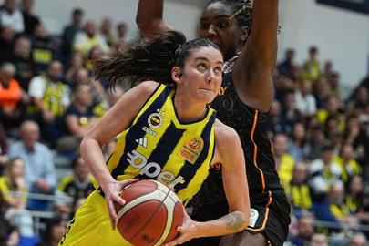 Fenerbahçe namağlup şampiyonluğa koşuyor! Final serisi 2-0 oldu... Fenerbahçe Opet - Galatasaray Çağdaş Faktoring maç sonucu 77-75