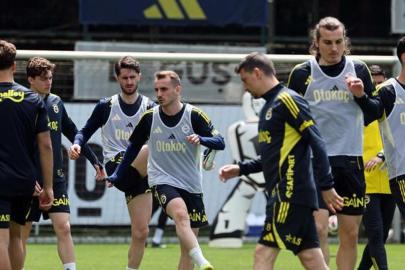 Fenerbahçe'de yıldız oyuncu takıma döndü