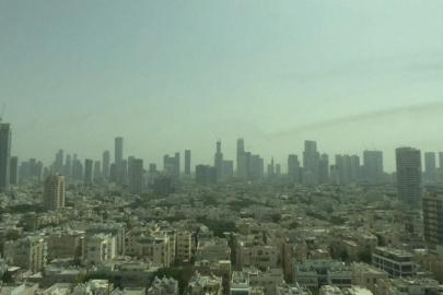 İran'ın misillemesinin ardından başta Tel Aviv olmak üzere İsrail'in birçok kentinde sirenler çaldı