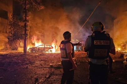 İsrail basını: Hayfa'daki füze saldırısında enkaz altında kalan 2 kişinin cesedine ulaşıldı