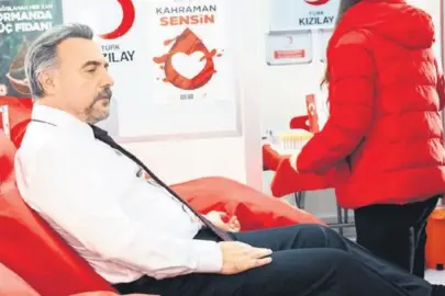 Kan bağışı için yeğeniyle kamera karşısına geçti